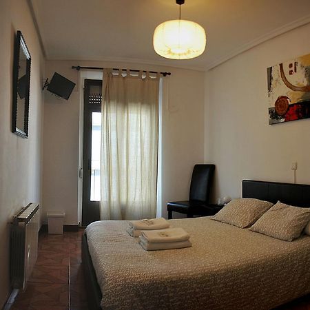 Pension Aristizabal San Sebastián Eksteriør billede
