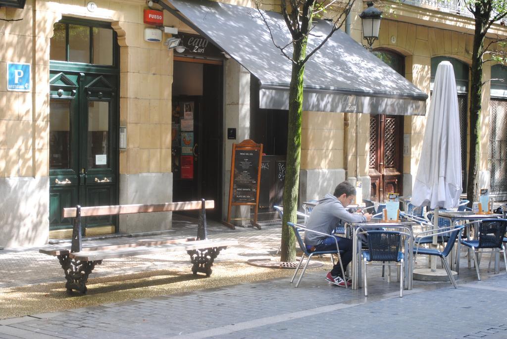 Pension Aristizabal San Sebastián Eksteriør billede